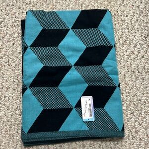 NWT Ivivva  (Lululemon) Wrap and Go Scarf